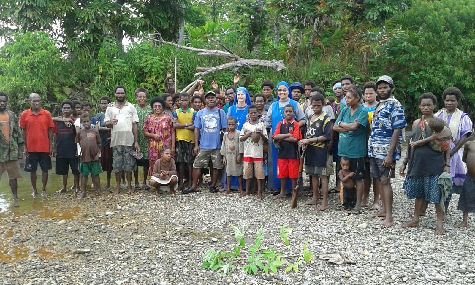 Las Servidoras (SSVM) SSVM in Papua New Guinea - visit to Moi Idam, in the Jungle
